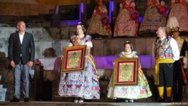 Presentación Falleras Mayores de Dénia 2016 – Entrega de los cuadros