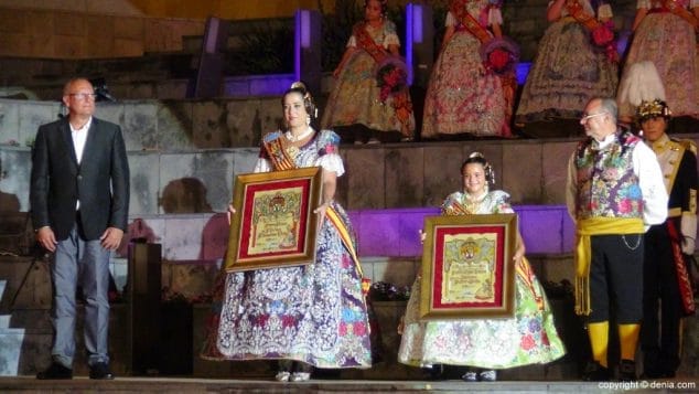 07 Presentación Falleras Mayores de Dénia 2016 Entrega de los cuadros
