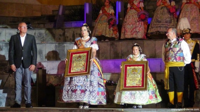 Presentación Falleras Mayores de Dénia 2016 - Entrega de los cuadros