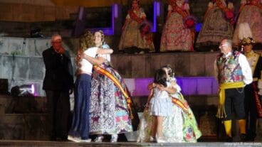 Presentación Falleras Mayores de Dénia 2016 – Portadoras de las joias