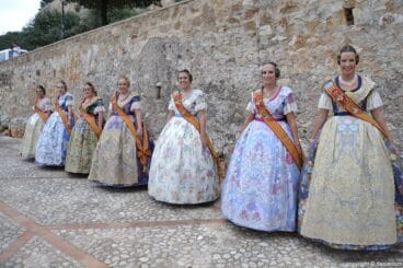 Recepción de invitados – Corte de honor de Marina Margalejo