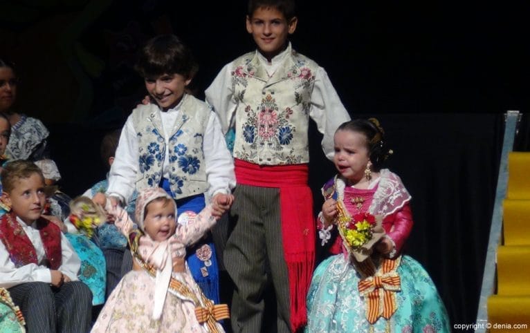 Presentación Infantil París Pedrera 2016 - Comisión infantil