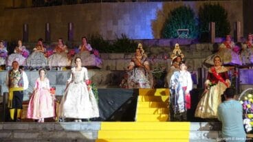 Presentación Falleras Mayores de Dénia 2016 – Falla Darrere del Castell