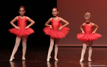Actuación infantil Escola de Dansa Mª Ángeles Signes