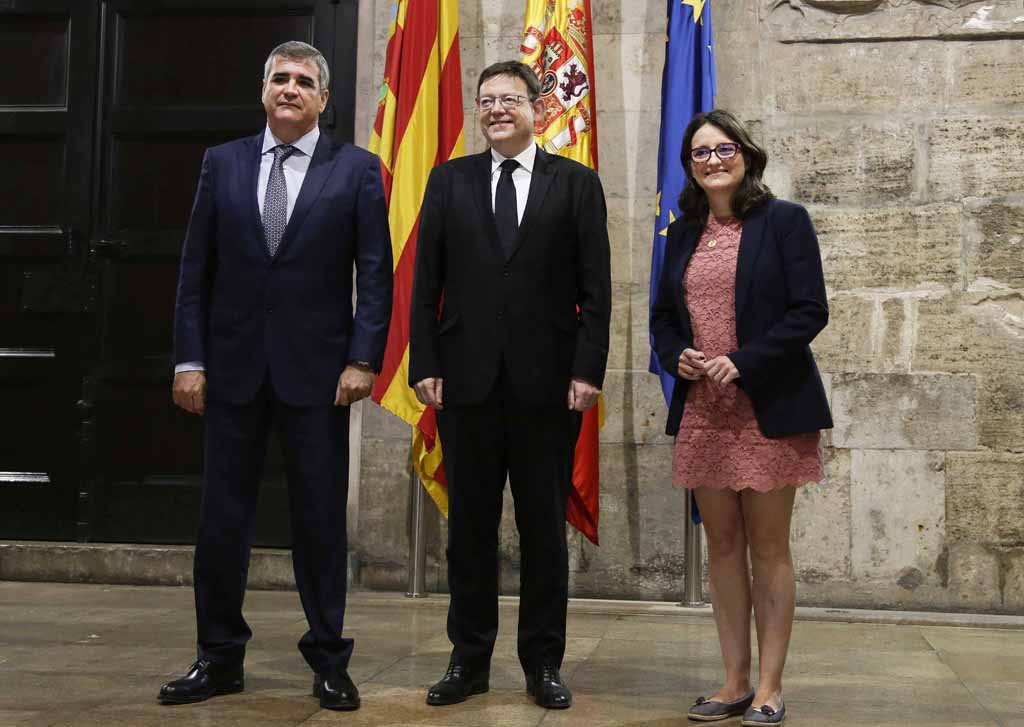 Adolfo Utor con el presidente y la vicepresidenta de la Generalitat