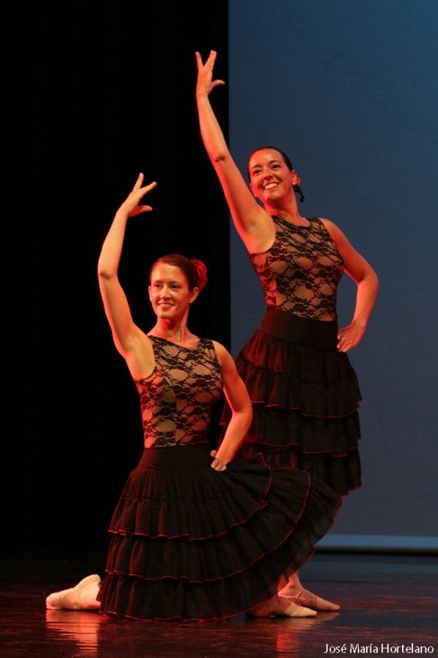 Clases adultos Escola de Dansa Mª Ángeles Signes