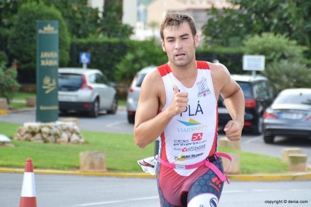 Edu Pla en la carrera a píe