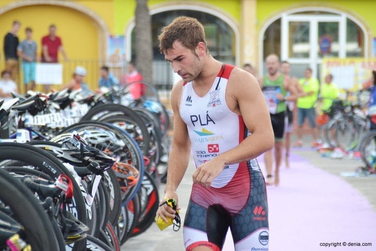 Edu Pla en la transición de ciclismo