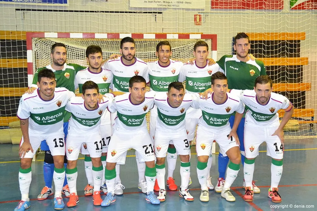Lleno absoluto en el pabellón para ver la presentación del CD. Dénia Futsal 2 Elche CF. Fútbol Sala