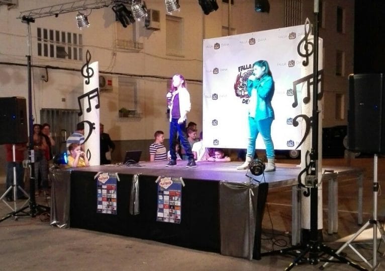 Fiesta del Playback en la falla Diana