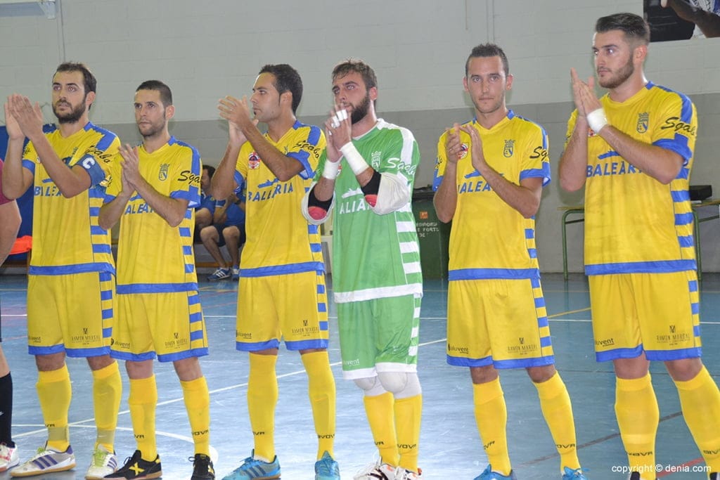 Partido de máximo interés el que jugará el Dénia Futsal y el FS. Talavera 1 Jugadores del Dénia Futsal antes de un partido