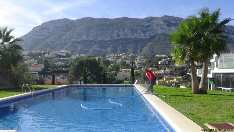 Limpieza de piscinas