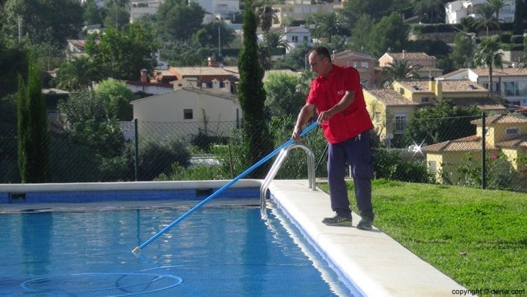 Limpieza en piscinas MIC