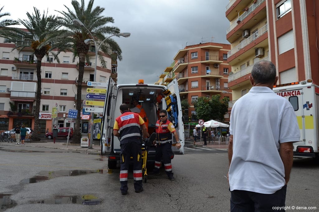Las noticias más leídas en Dénia.com entre el 14 y el 19 de septiembre 2 Los efectis sanitarios atienden a un agente de policía