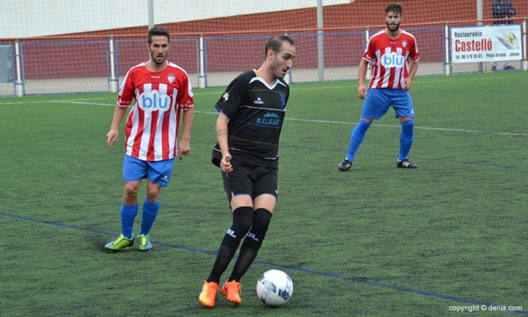 Panucci con el balón