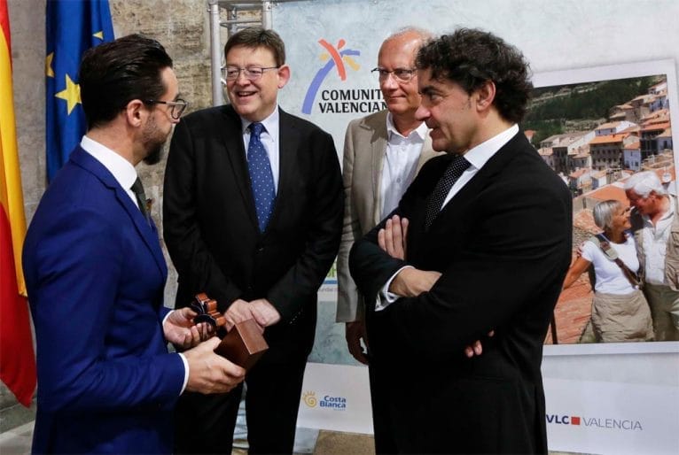 Quique Dacosta y Vicent Grimalt con Ximo Puig