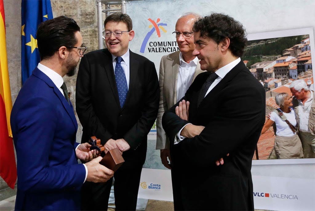 Quique Dacosta y Vicent Grimalt con Ximo Puig