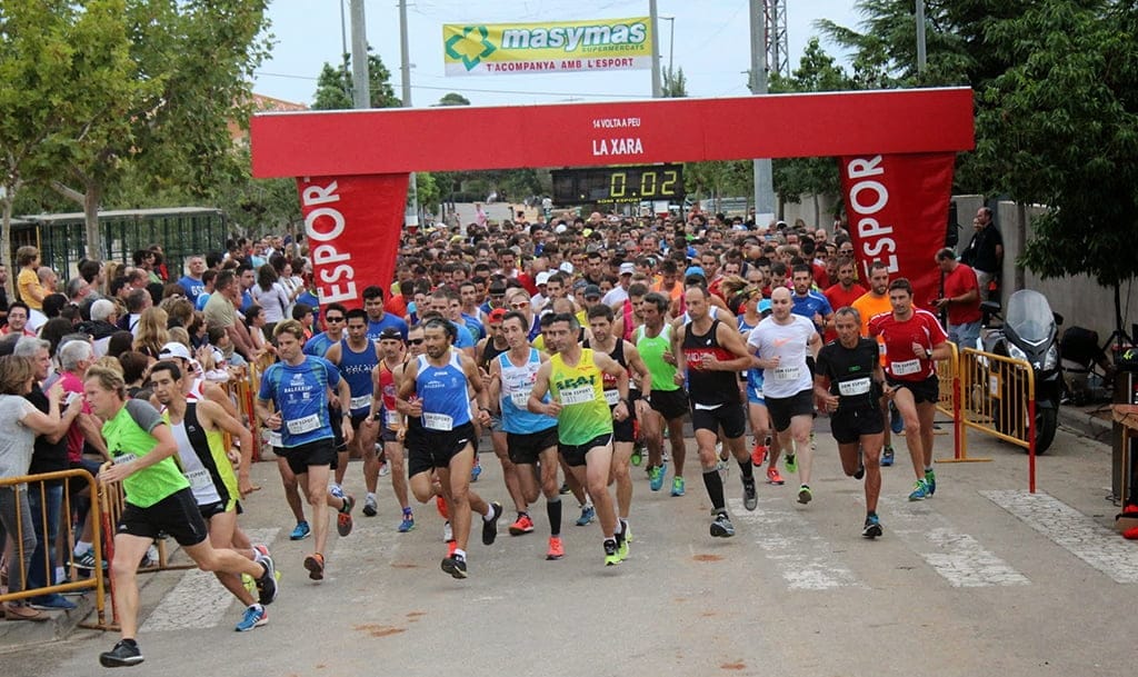 Salida de la XIV Volta a Peu a La Xara