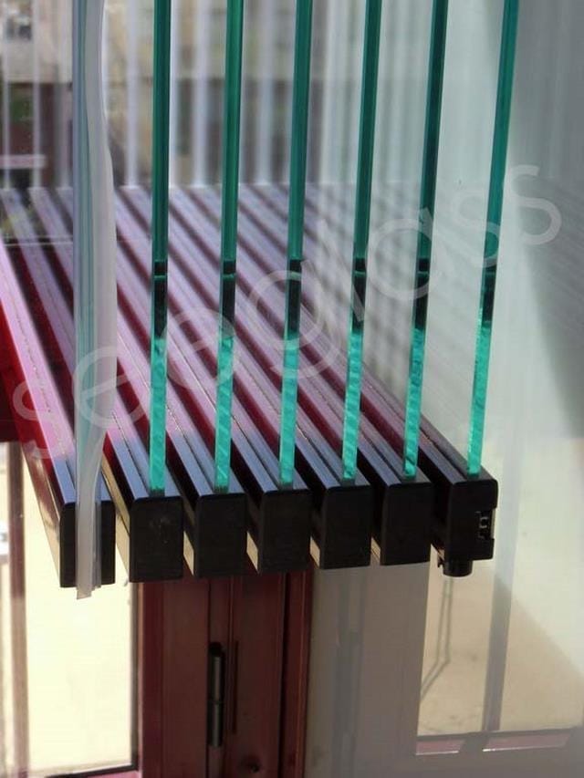 Seeglass, el mejor acristalamiento para tu terraza en Aluminios Gómez 2 Ventanas plegadas Seeglass