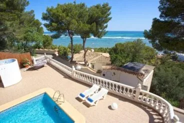 Villa Colina de los pinos piscina y vistas