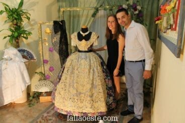 Visita al traje de Tania Carrió