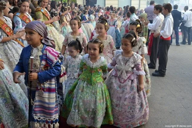 01 Presentación infantil Baix la Mar 2016 Llegada de la comisión