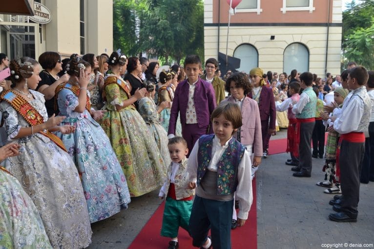 Presentación infantil Baix la Mar 2016 - Llegada de la comisión