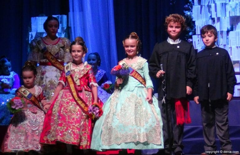 Presentación infantil Falla Centro 2016 - Comisión infantil