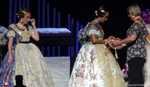 29 Presentación Oeste 2015 Tania y Noelia