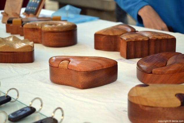 29 XIX Feria de Alimentación y Salud natural EcoDénia Cajas de madera
