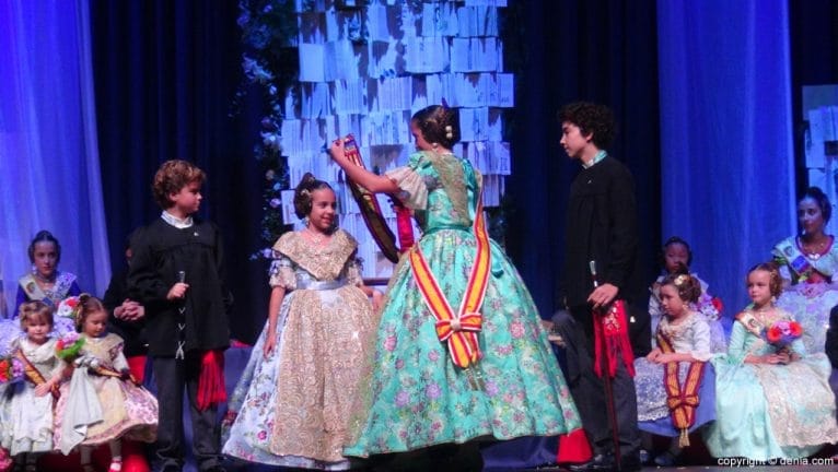 Presentación infantil Falla Centro 2016 - Imposición de banda