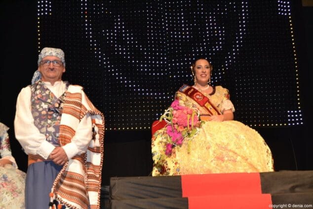 35 Presentación Port Rotes 2016 Poto y Natalia