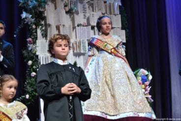 52 Presentación infantil Falla Centro 2016 Gloria y Nicolás
