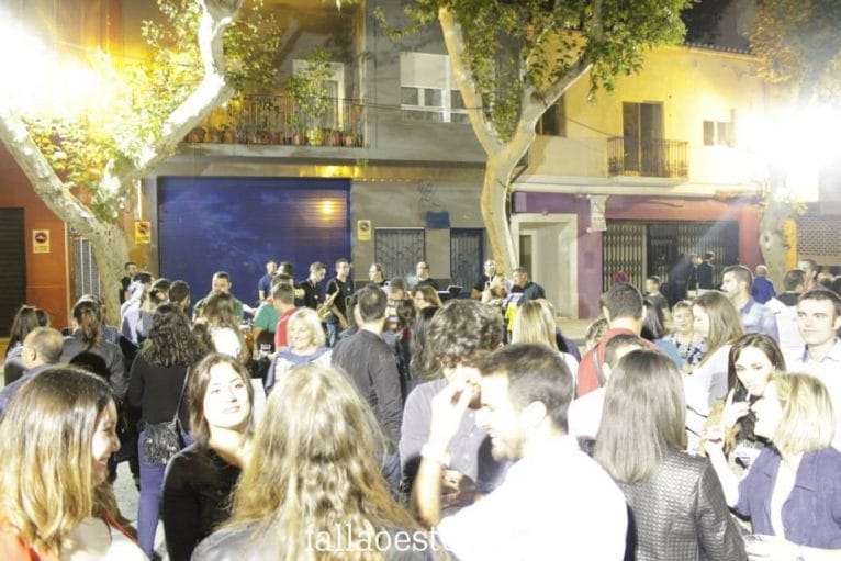 Actuación de Cachorras Band en el Mig Any del Oeste