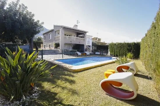 Aurora villa