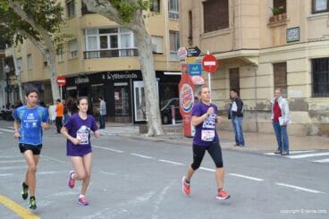 Cabeza de carrera en los metros iniciales