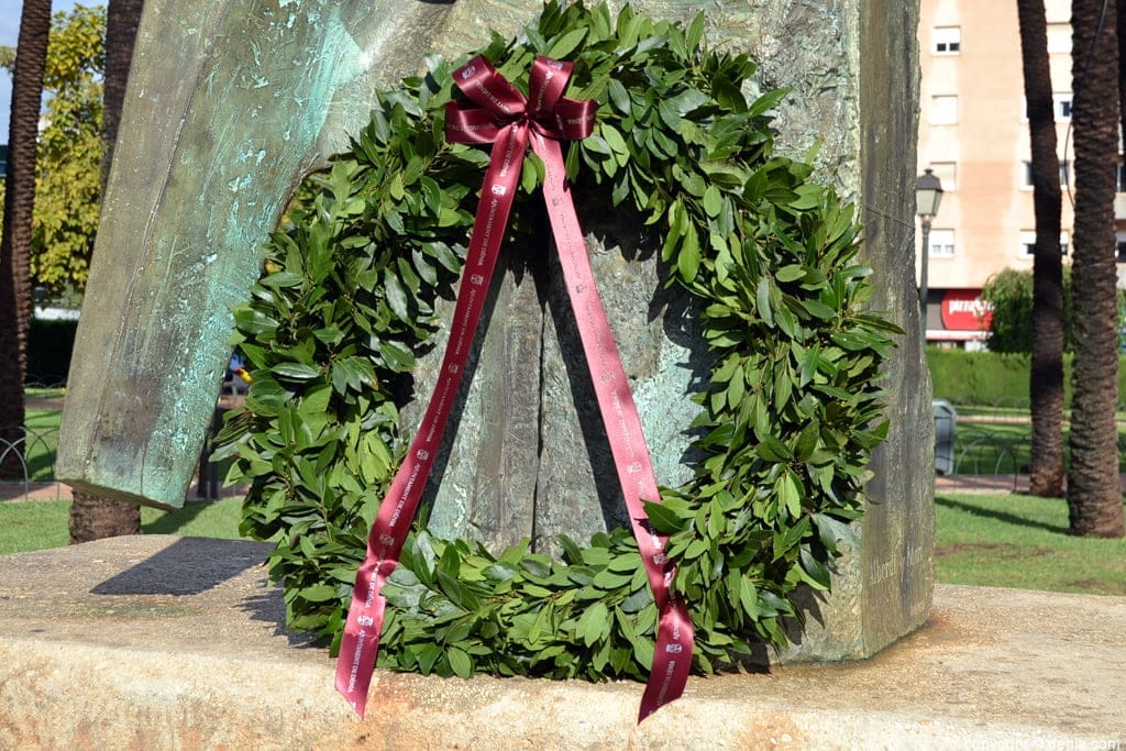 Corona de laurel en la estatua de Jaume I