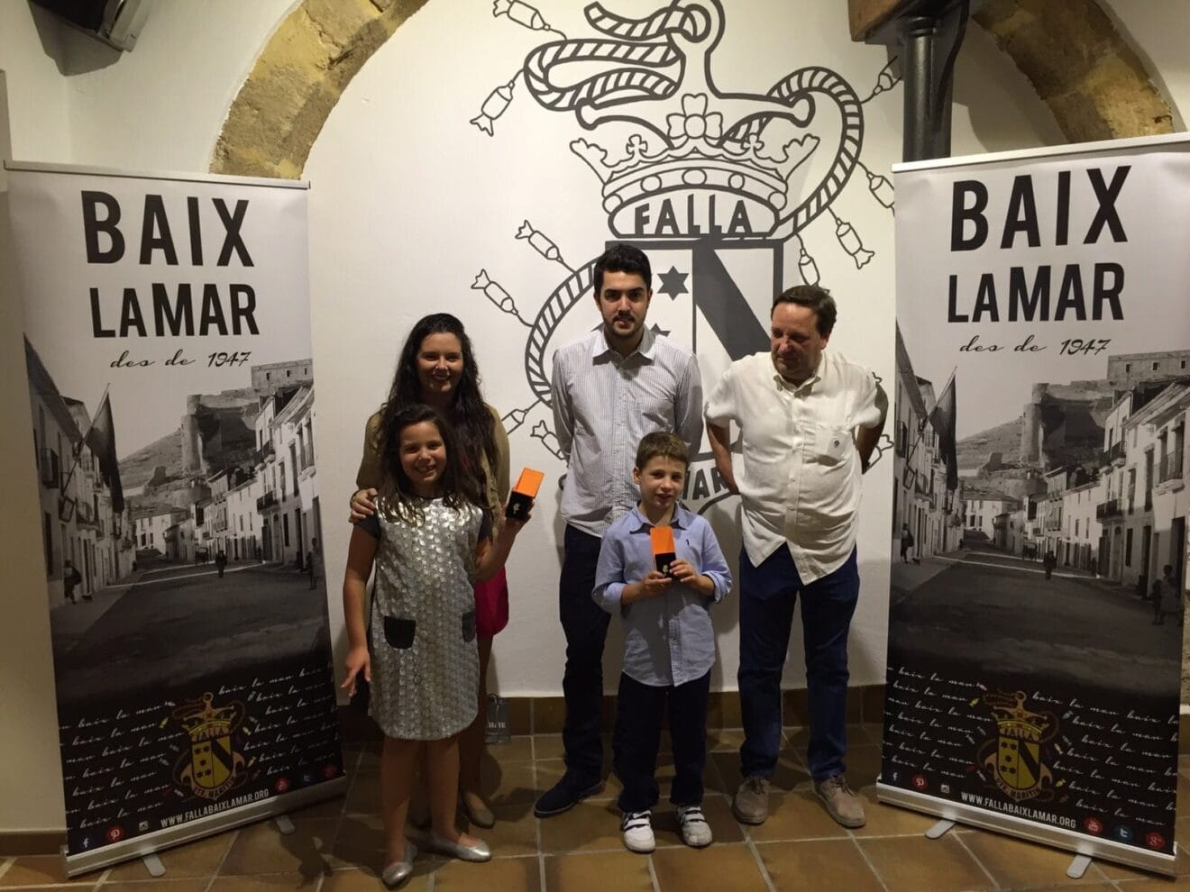 Entrega de insignias a los cargos infantiles