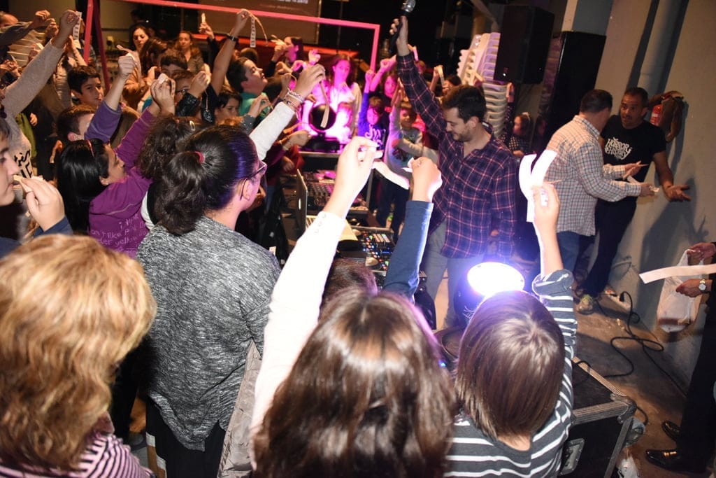 Fantàstics reúne a más de 350 personas en su primera fiesta para todas las edades 1 Fiesta Fantàstics en Dénia