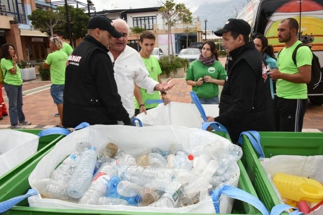 Los voluntarios recogieron más de 200 kilos de resíduos