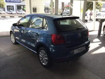 Polo Azul