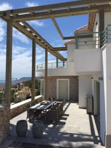 Pérgola en toda la casa Fustabenissa