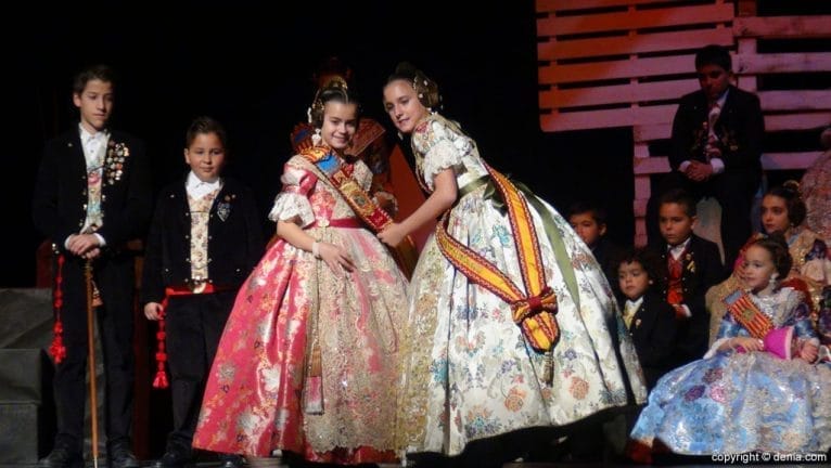 Presentación infantil falla Diana 2016 - Imposición de banda