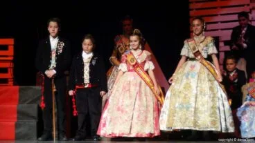 Presentación infantil falla Diana 2016 – Cargos 2015