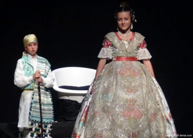 24 Presentación infantil Port Rotes Mar y Alejandro