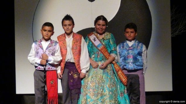 27 Presentación Camp Roig 2016 Corte de honor infantil