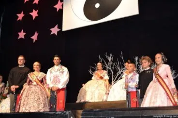 53 Presentación Camp Roig 2016 – Pleitesía de la Falla Centro