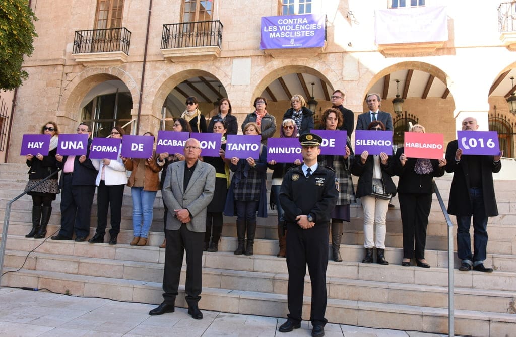 Acto contra la violencia de género en Dénia - Dénia.com