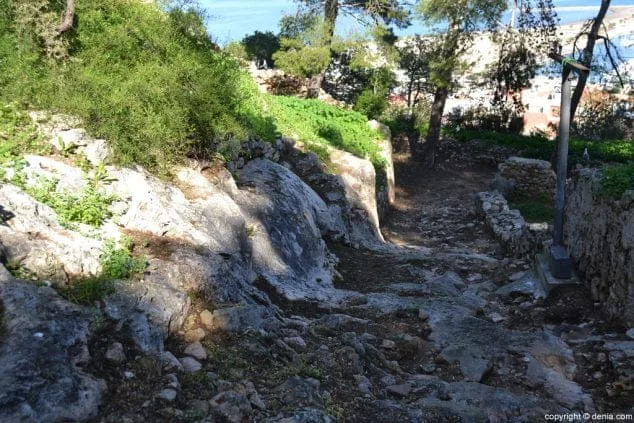 Accès au château de Dénia au Verger de Baix