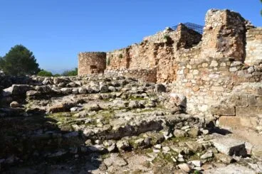 Castillo de Dénia – restos de la escalera monumental
